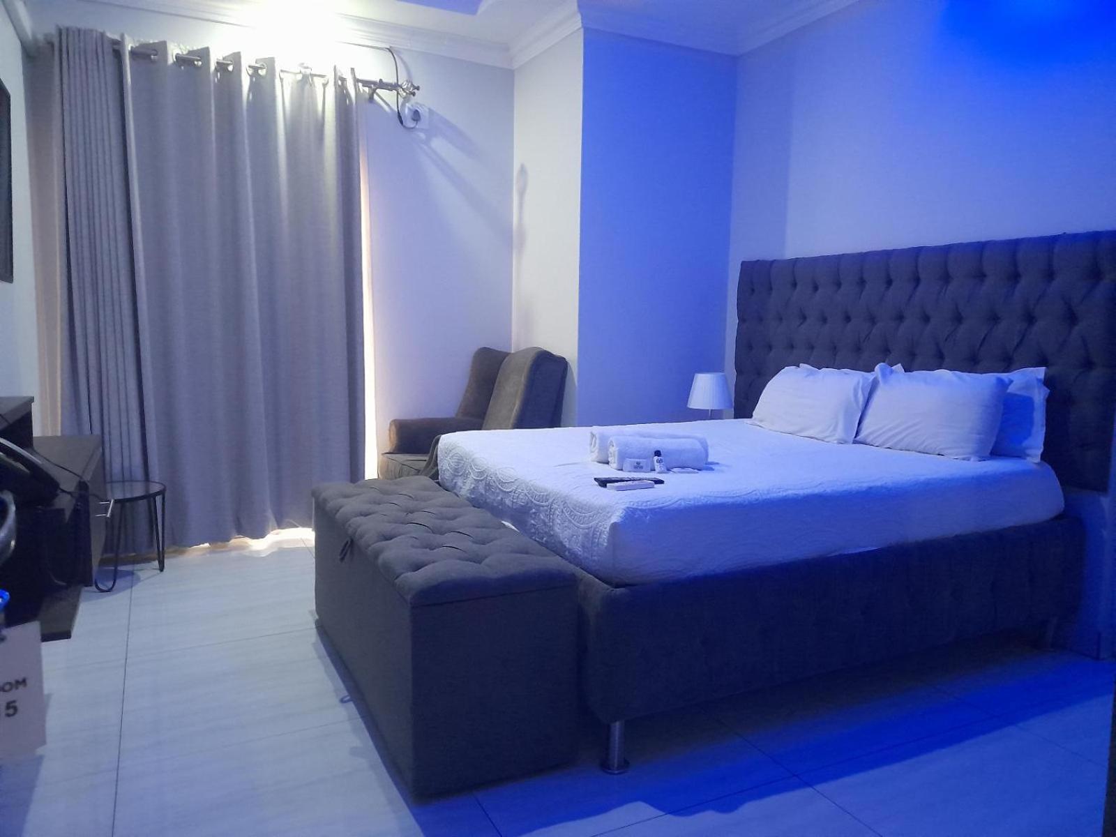 Lifestyle Lodge Hotel فيرينجنغ الغرفة الصورة